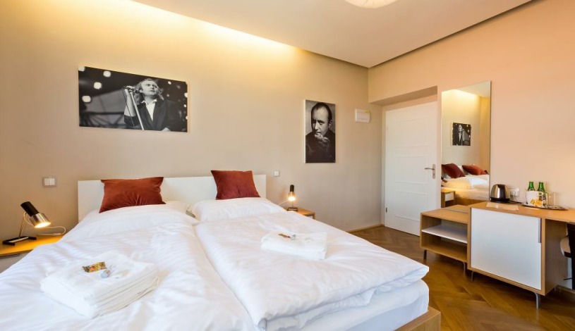 Boutique Hotel Villa Beatika Český Krumlov - P4 Phil Collins
